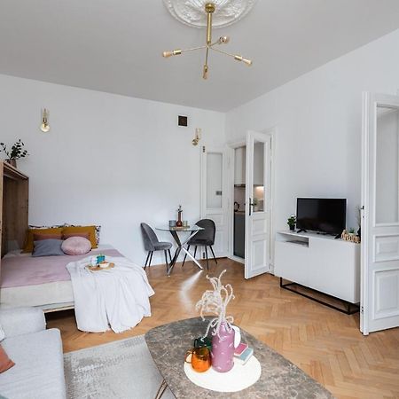 Superapart Krucza 47A Varšava Exteriér fotografie