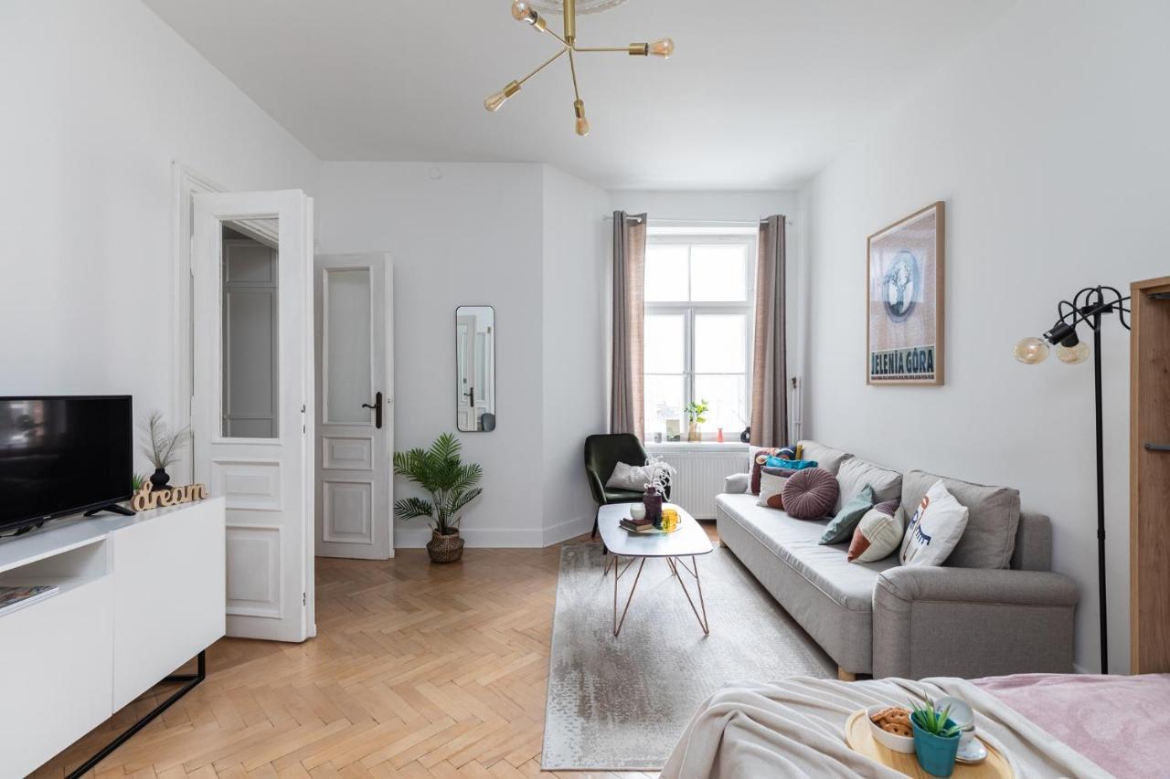 Superapart Krucza 47A Varšava Exteriér fotografie