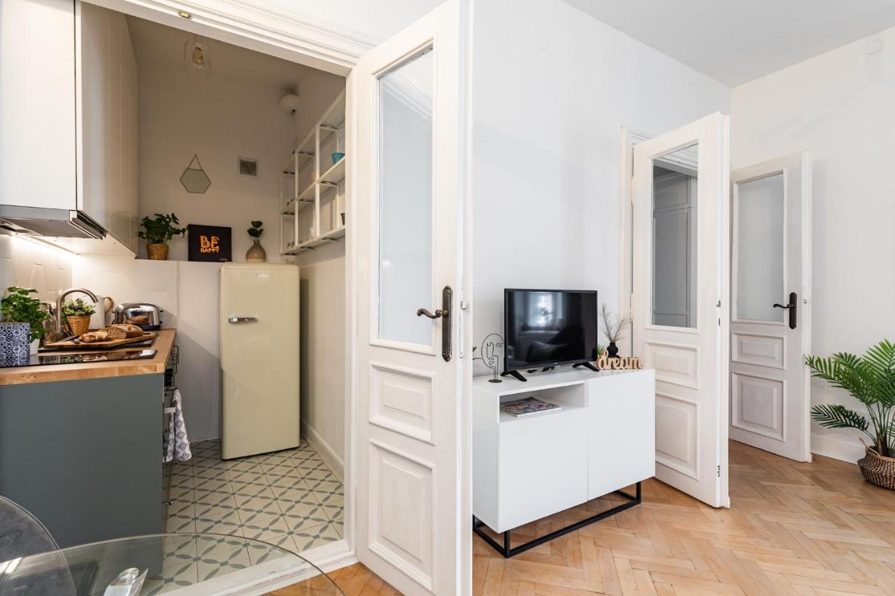 Superapart Krucza 47A Varšava Exteriér fotografie